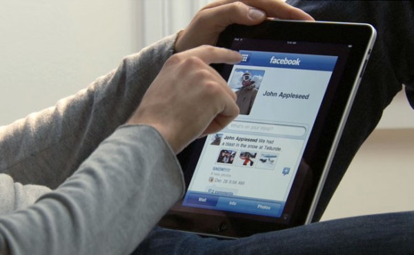Facebook, iPad, tablets, 