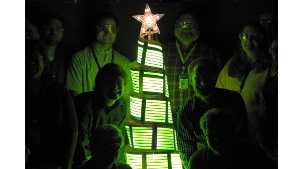 GE, OLED, christmas tree, новый год, елка