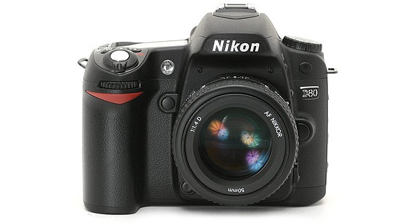    Nikon D80