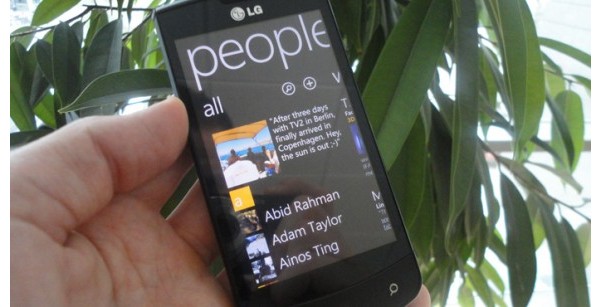   LG E900  Windows Phone 7