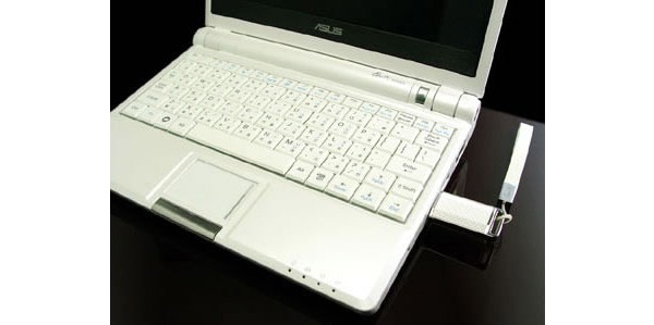 Eee PC with USB flash drive