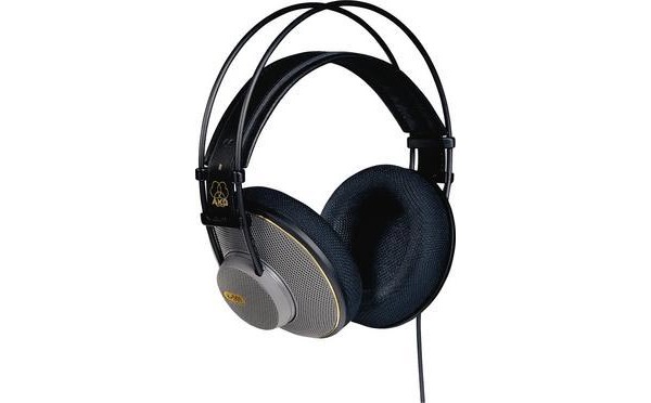 AKG K501