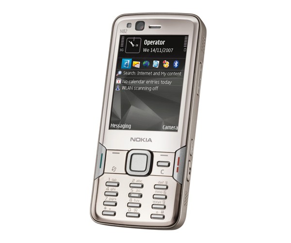 Nokia N82