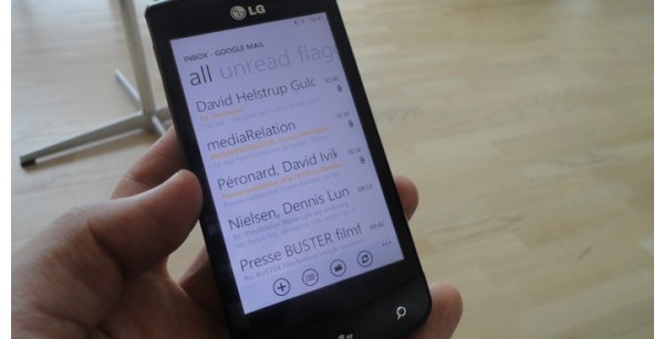   LG E900  Windows Phone 7